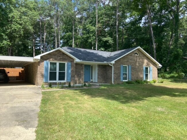 Primary Photo - Welcome to this charming 3-bedroom, 2-bath...