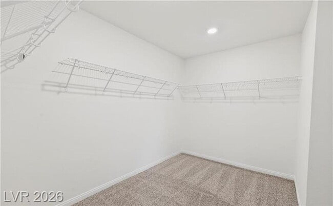 Building Photo - Gorgeous , 5 bedroom /3 Bath  with huge backyard finished with pavers! Great location!