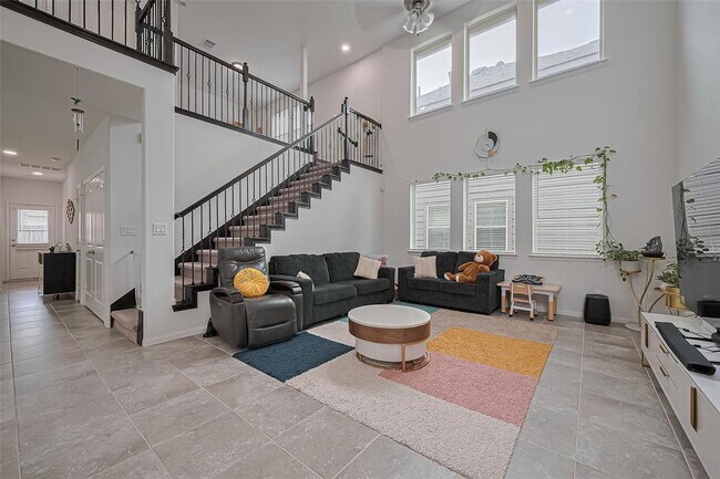 Building Photo - 14214 Singing Oaks Trl