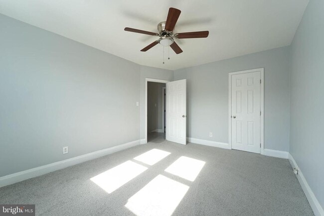 Building Photo - 809 Braeside Rd