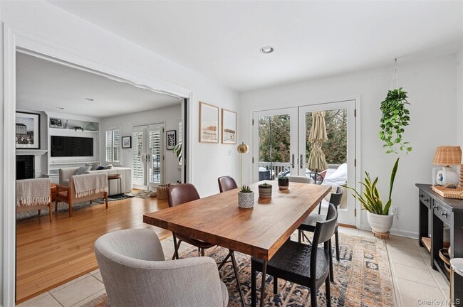 Building Photo - 3 1st Pl