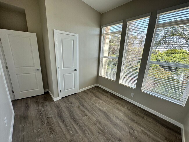 Building Photo - NEW Build 2023!! 4BD/2BA (Lease out, pending signatures. Check back in a few days!)