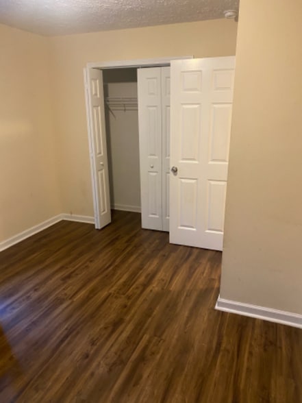 Building Photo - 160 Nunnally St