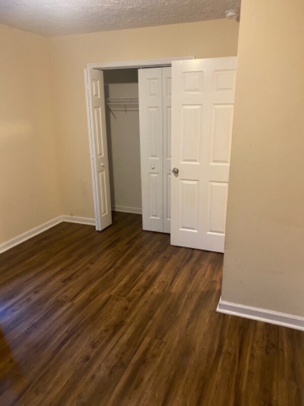 Building Photo - 160 Nunnally St