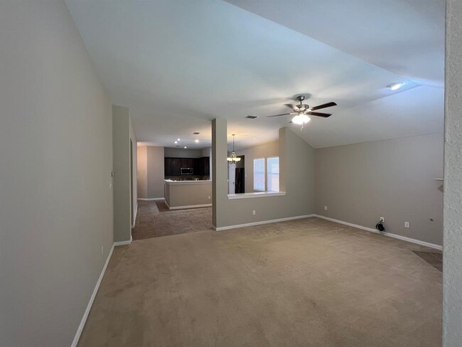 Building Photo - 922 Fulbourne Dr