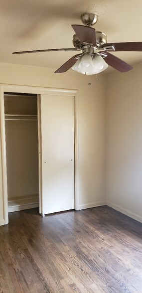 Building Photo - 1842 NE 48th St