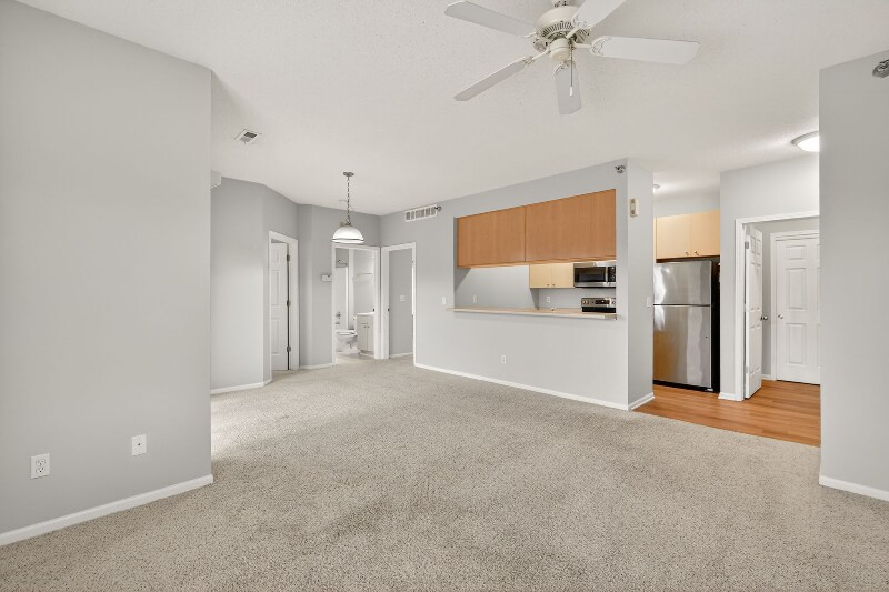 Building Photo - 1340 SE Florence Dr