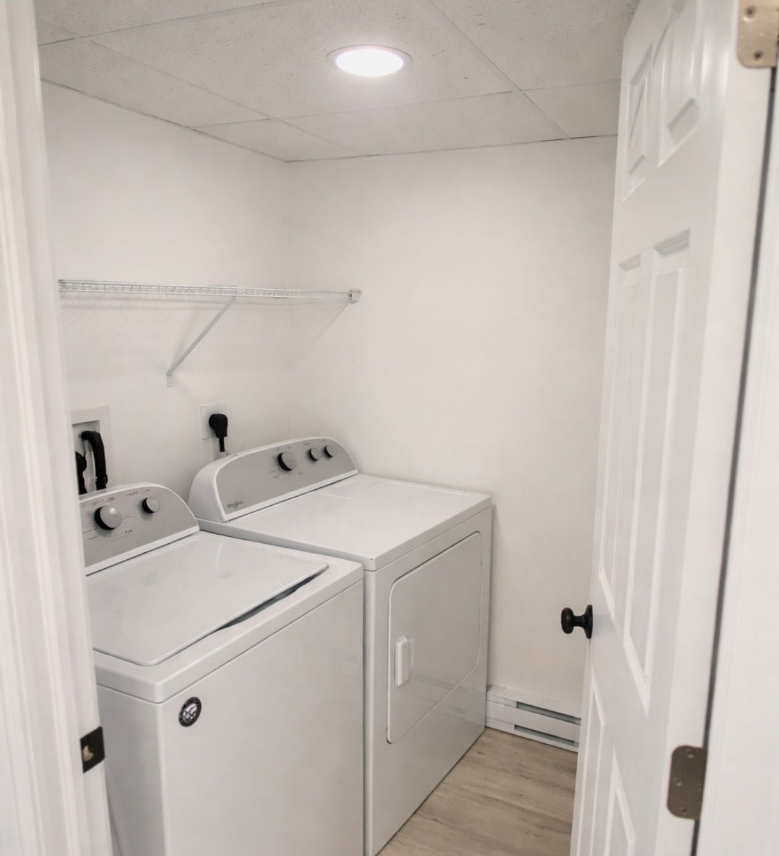 Building Photo - 13 S Main St