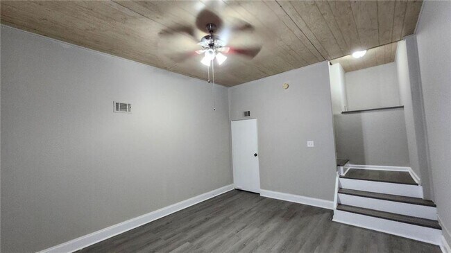 Building Photo - 3724 Spring Garden Ln