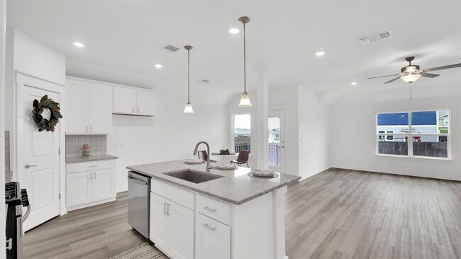 Building Photo - 15500 Pewter Luster Cv