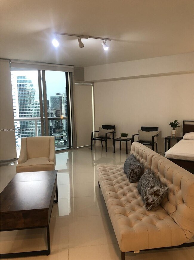 Building Photo - 475 Brickell Ave