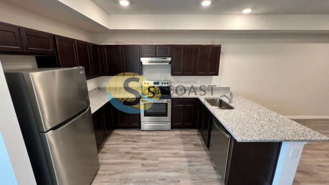 Building Photo - Breath-Taking 2-Bedroom, 2-Bathroom Unit w...