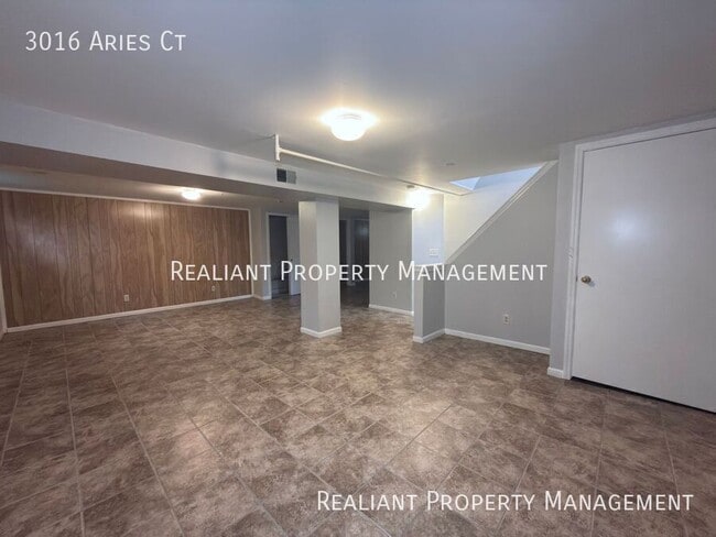 Building Photo - 3016 Aries Ct