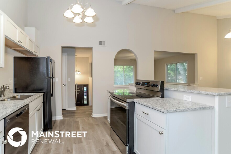 Building Photo - 7740 N Grand Ave