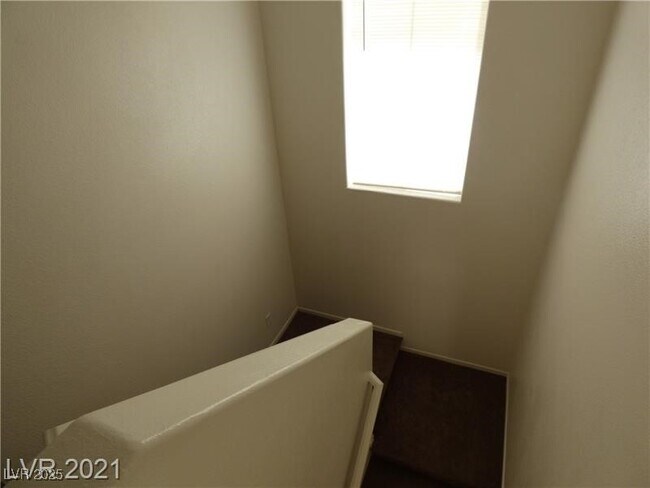 Building Photo - 6082 Las Nubes Dr