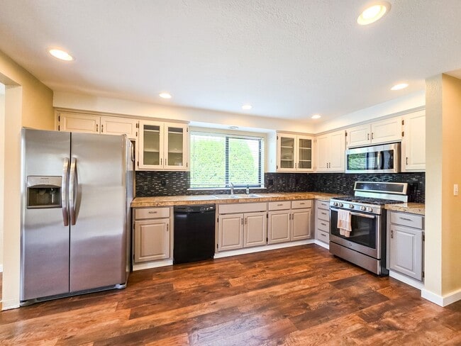 Building Photo - 3BD 2BA Rambler
