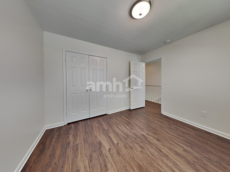 Building Photo - 3801 Cranwell Ct