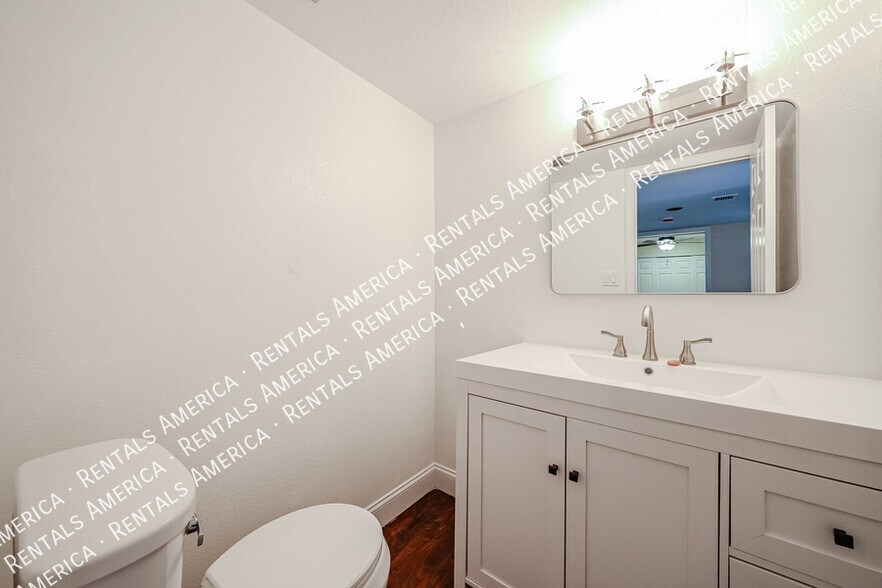 Building Photo - 5131 N 18th St