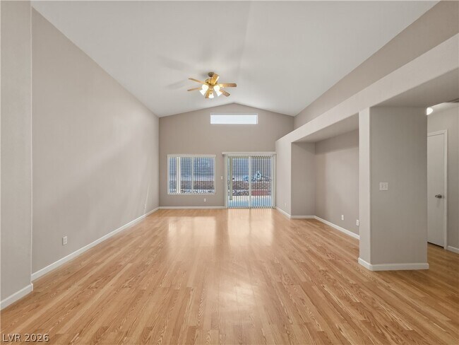 Building Photo - 1037 Blue Lantern Dr