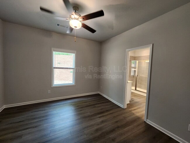 Building Photo - 5265 Wexford Ln