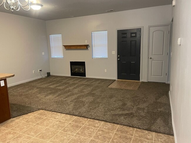 Building Photo - SMV-664 B