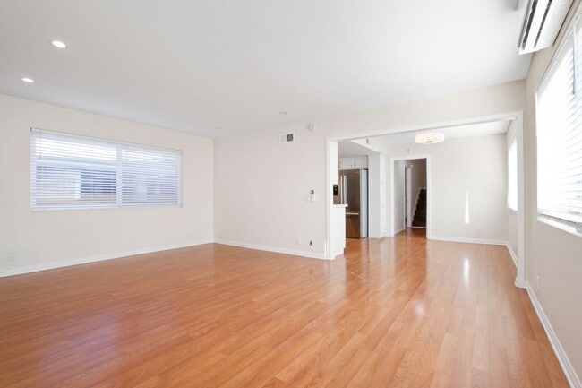 Building Photo - Spanish Style Single Family Home in Coastal San Pedro!