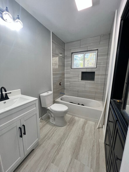 Building Photo - 104 Duke Rd