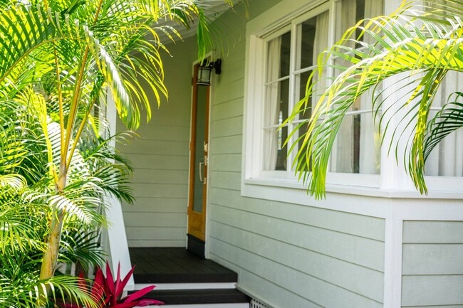 Building Photo - 41-020 Ehukai St