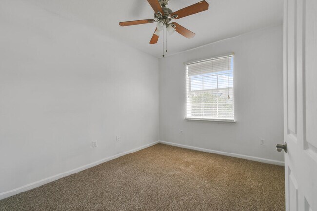 Building Photo - 175 Galicia Way