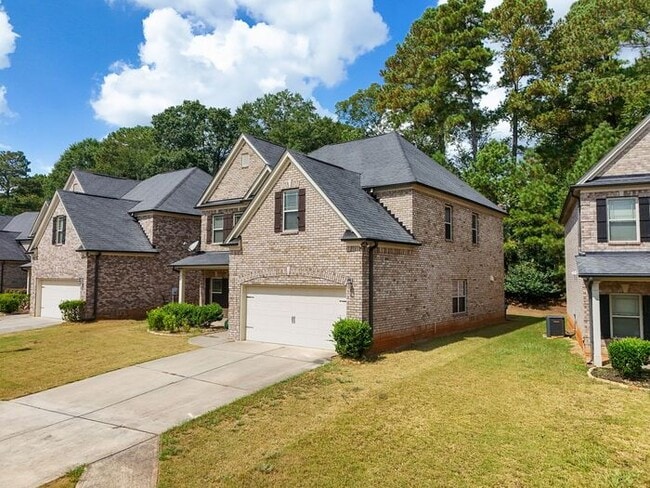 Building Photo - 512 Watercourse Way