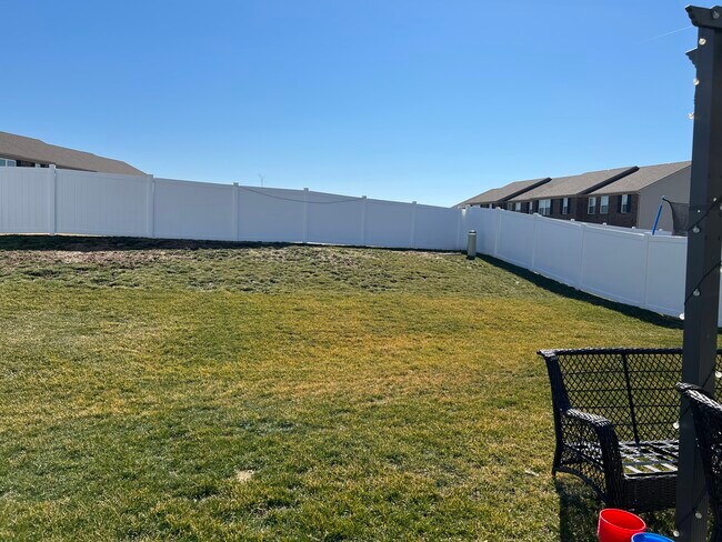 Building Photo - 2528 Mable Ln