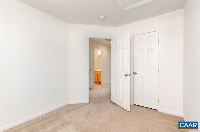 Building Photo - 2138 Lockwood Dr