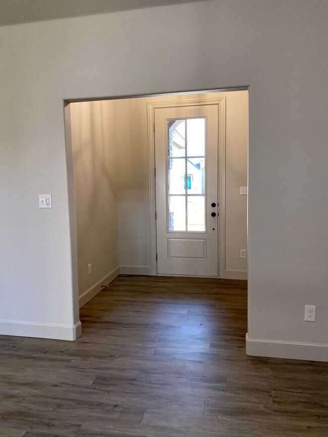 Building Photo - Beautiful Home in Cooper ISD