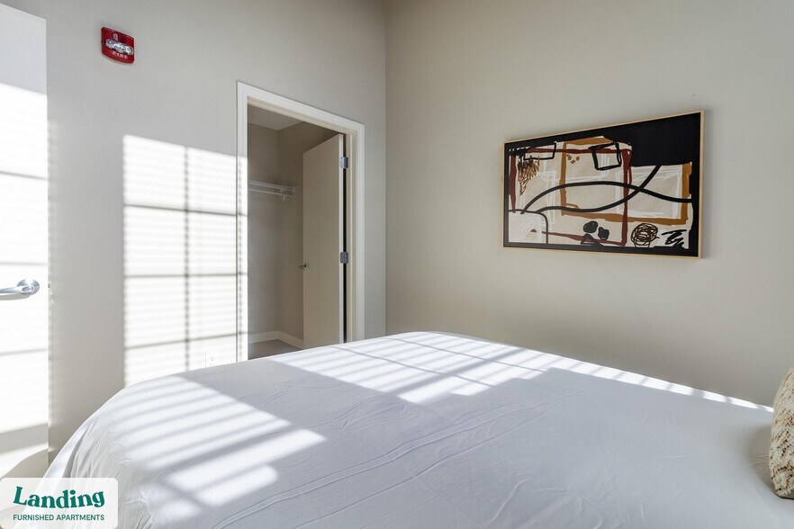 Building Photo - 275 Winchester Ave