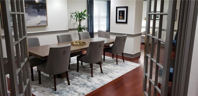 Building Photo - 1101 Juniper St NE