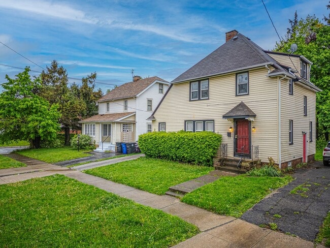 Building Photo - Single Family Home
