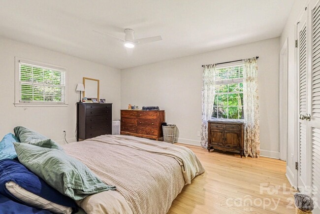 Building Photo - 2120 Rocky Knoll Dr