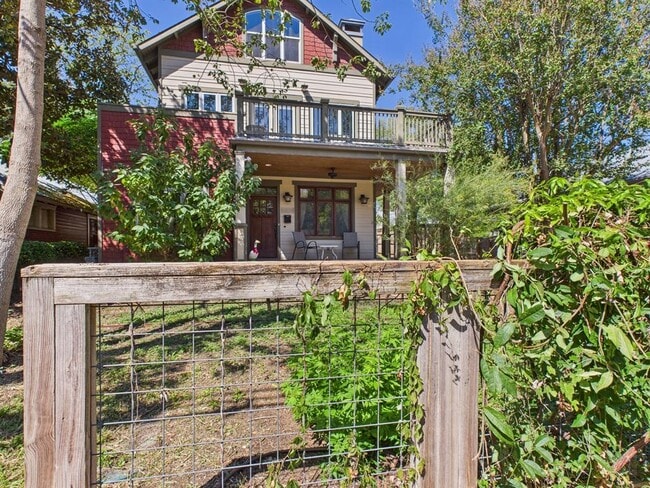 Building Photo - 4604 Avenue H