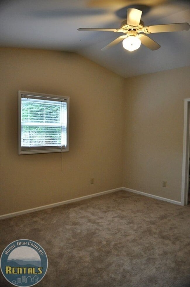 Building Photo - Cozy 2bd House In Great Location!