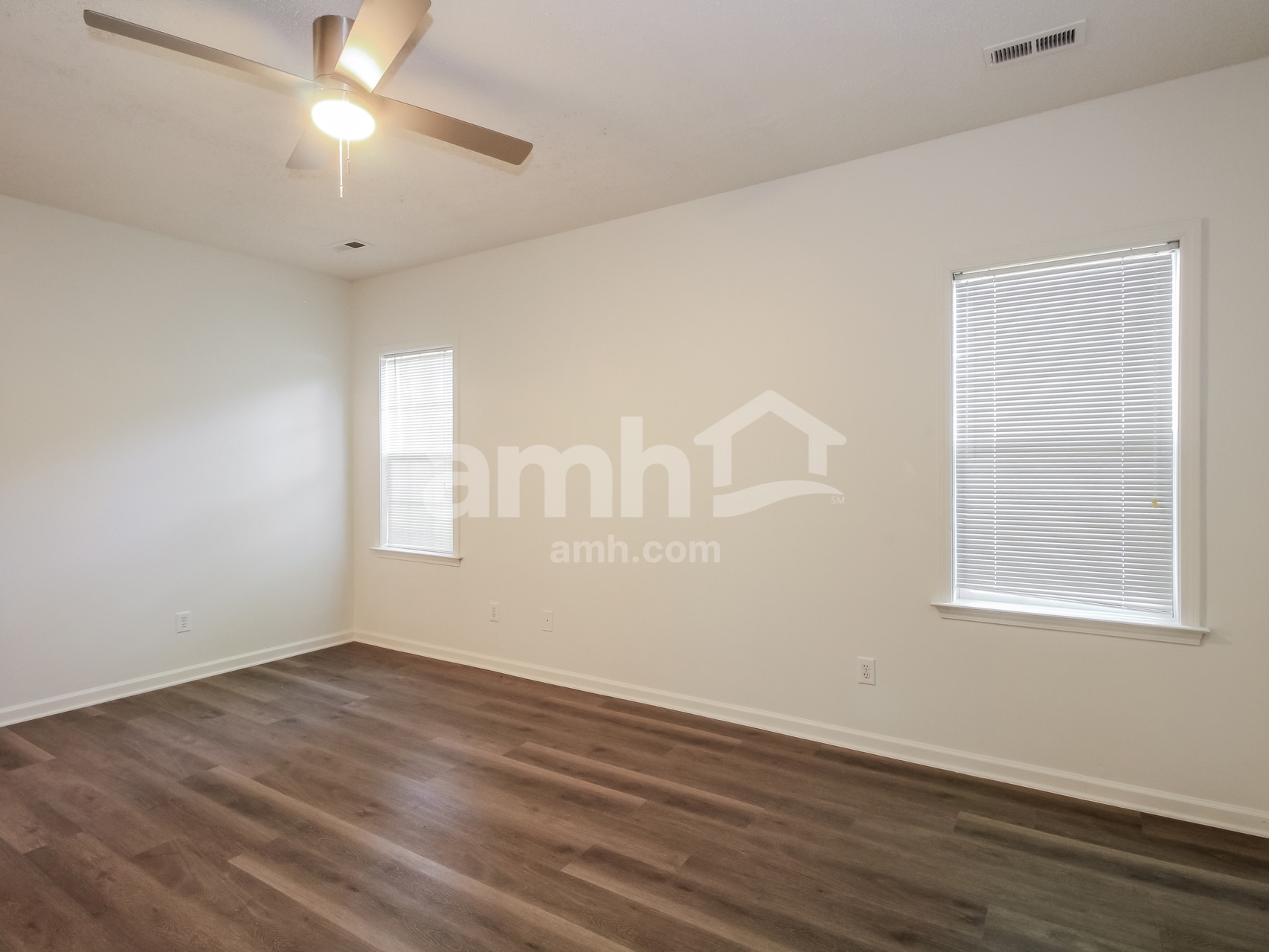 Building Photo - 117 Delham Ct