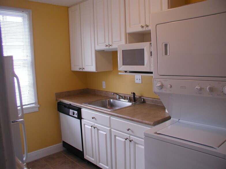 Building Photo - 5831 General Haig St