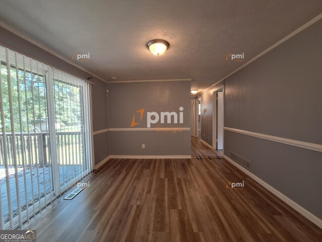 Building Photo - 6139 Lullwater Dr