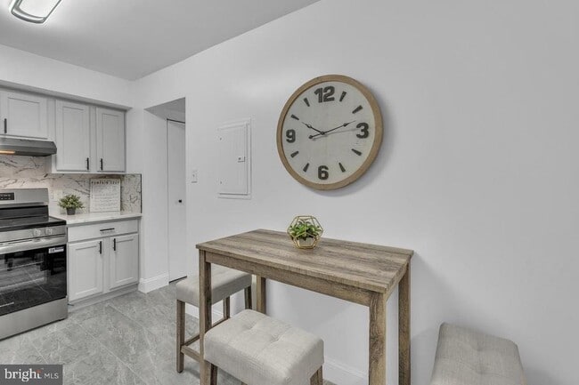 Building Photo - 201 Timber Creek Rd