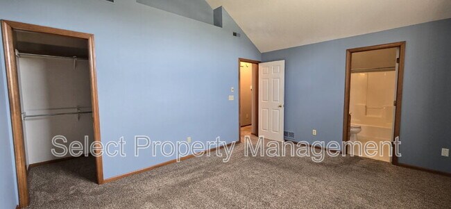 Building Photo - 606 Diamond Point Pl