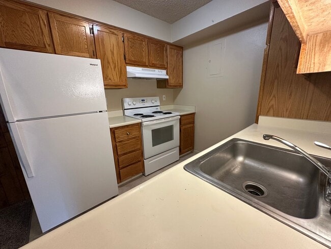 Building Photo - Location! Location! Bright 2-bed 2-bath condo near Sloan’s Lake, Edgewater, and Light Rail!