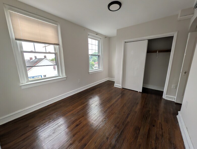 Building Photo - 1458 Northampton St