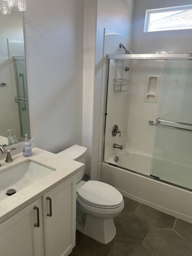 Building Photo - Del Webb Sierra Canyon Home