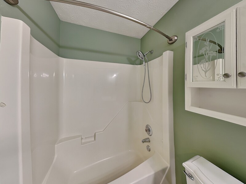 Building Photo - 17 Derby Way NE