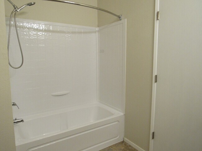 Building Photo - 14750 Cardoza Ct