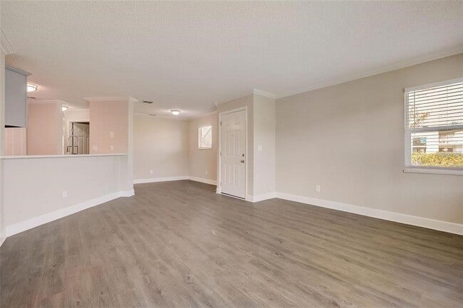 Building Photo - 2556 Woodgate Blvd
